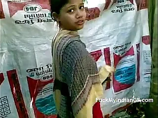 Amateur Indian Village Girlfriend Taking Shower Alfresco - FuckMyIndianGF.com
