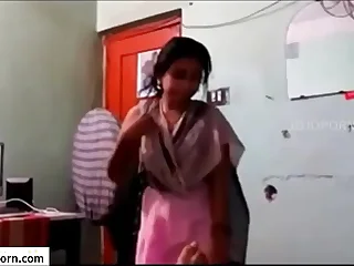 Indian Young Desi couple going to bed  -- jojoporn.com