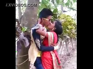 Indian Aunty caught kissing there park - 20 sec   xvideos.com d28b9e91ad6f1a91
