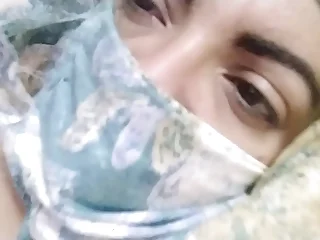 real arab muslim mom masturbates her pussy to extreme orgasm surpassing porn hijab cam and shows feet